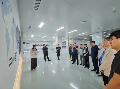 管理工程學院赴鄭州比亞迪及海一云商開展市場調研與訪企交流